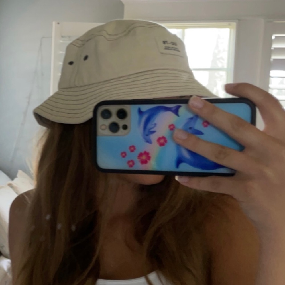 White/Cream? UO bucket hat